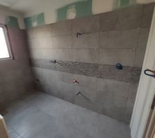 Carreaux en 60x60 achetés chez la maison du carrelage et du sanitaire à Balma.
Super conseils, super prix.
Que du bon !