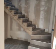 Carreaux en 60x60 achetés chez la maison du carrelage et du sanitaire à Balma.
Super conseils, super prix.
Que du bon !