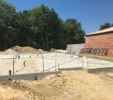 Fondations : 3 rangs dont 2 enterr&eacute;es