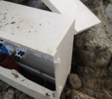 Un peu de casse.... coffret tout récent...