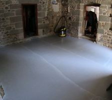 Juillet/Aout 2020: Nouveau salon provisoire, AVANT aménagement. Photos tirées de l'épisode 27 de - La rénovation de Koggy - visible sur Youtube sur ce lien : https://bit.ly/KoggyEP27