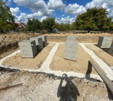 Livraison des parpaings pour le VS