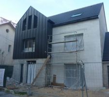 La maison est couverte depuis la fin du mois de septembre 2019.