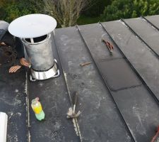 Joli bricolage pour une toiture neuve la taule a été changé depuis mais mal serti