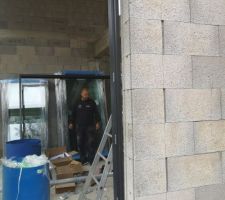 Faut niveau redressement des tableaux  2 cm minimum  admir&eacute; le travail  a refaire