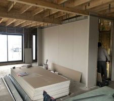 Emplacement de notre future armoire de cuisine
