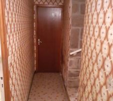 Couloir qui va disparaître pour créer un seul volume