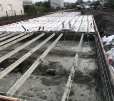 Effondrement d'une poutrelle lors du coulage de la dalle de compression :(