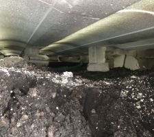 Réparation du plancher et étayage avec du polystyrene du VS