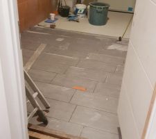 Carrelage du garage en cours