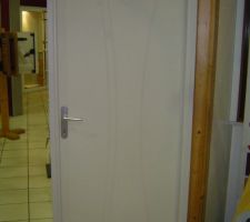 Porte choisie pour le syst&egrave;me &agrave; galandage