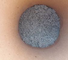 Fond de brique avant percement pour chevilles chimiques pour ferraillage