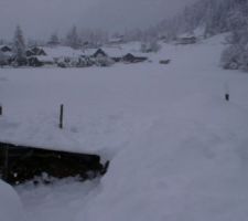 Neige, 75 cm à 1000 mètres, pas mal : le compost.