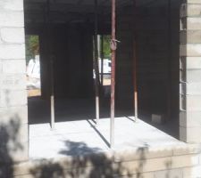 La fa&ccedil;ade arri&egrave;re  avec la baie coulissante donnant sur le jardin