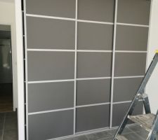 Installation Placard dans bureau