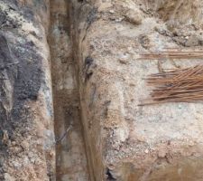 Profondeur nécessaire pour trouver une supposée couche de gneiss altérée.