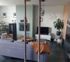Etais dans le salon