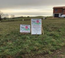 Panneaux avec num&eacute;ro de permis en date du 23/01/2021