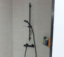 Douche à l'italienne