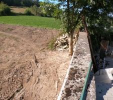 Aout 2020 Photos tirées de l'épisode 32 de - La rénovation de Koggy - visible sur Youtube sur ce lien : https://bit.ly/KoggyEP32
Jardinage version Koggy!