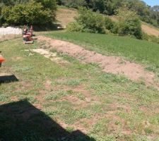 Aout 2020 Photos tirées de l'épisode 32 de - La rénovation de Koggy - visible sur Youtube sur ce lien : https://bit.ly/KoggyEP32
Jardinage version Koggy!