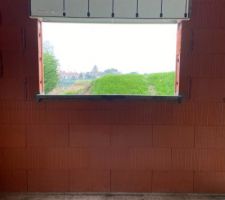 Appui de fenetre bomb&eacute;...&agrave; changer !