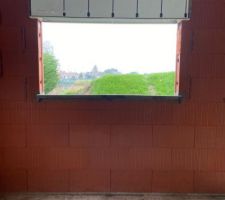 Appui de fenetre bomb&eacute;...&agrave; changer !