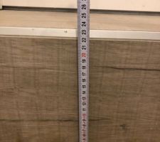 Attention à la marche !
on ne se l'explique pas mais on se retrouve avec 1 marche de 23,5 cm de haut et les autres de 18.5 cm