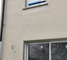 Visite le 01/02/2021 le fa&ccedil;adier est venu faire le reste de la sous-couche de la maison (entre le 25/01/2021 et le 01/02/2021)
Photos datant du 06/02/2021.

fa&ccedil;ade Est