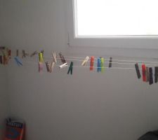 Fils a linges dans le cellier pour l'hiver.