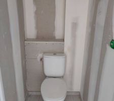 Arrière WC avec coffrage