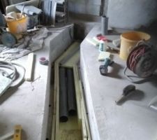 Une tranchée isolée est réalisé sous la future dalle.
Permettra de relier la chaufferie au nouveau bâtiment