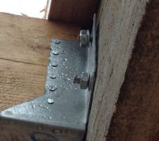 Fixation de la charpente &agrave; l'arrache