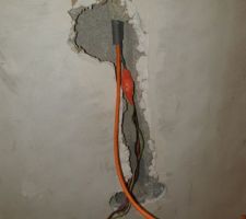 Câble mur