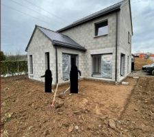 Décaissement du pourtour de la maison et de la future terrasse