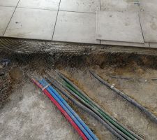 Carrelage posé sur couscous - 50 à 80 % sonnent creux.