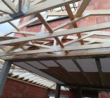 Charpente cuisine jonction sur mur &eacute;tage