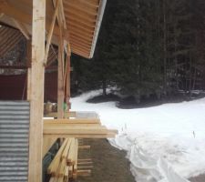 Solives : pr&eacute;misses du balcon