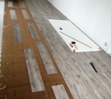 Pose en cours... Sous couche rigide et lames gerflor Senso clic premium (série 55)