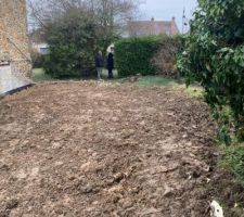 Vu sur la  longueur du terrain,