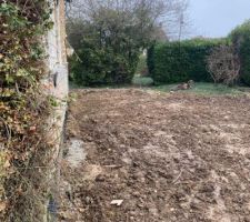 Vu sur la  longueur du terrain,