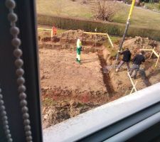 Décaissement du terrain pour vide sanitaire
Fondations