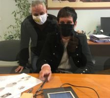 Signature chez le notaire pour l'achat du terrain avec Christophe de Maison Symbiose