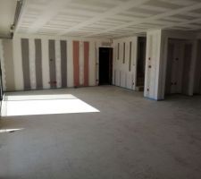 Vu du salon vers le garage.
