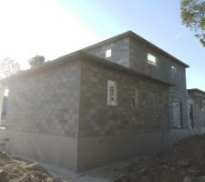 Les 4 coins de la maison avant le montage de la charpente