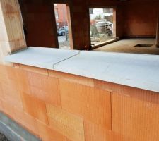 Appui de fenêtre en 2 parties car longueur = 1m60!!!