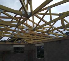 Début de la toiture le 09/03/21 : Etage