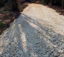 L'empierrement du chemin est terminé
