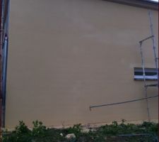 Enduit en cours d'&eacute;laboration sur un pignon !!