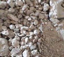 Tranch&eacute;e dans chape de ravoirage existante